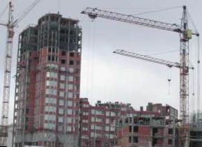 В 2013 году московские строители возведут в регионах РФ 1,3 млн кв. м жилья и соцобъекто