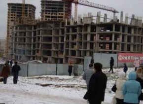 Власти Москвы заключили договоры на передачу квартир обманутым дольщикам