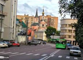 В Москве сносят три незаконно возведенных здания