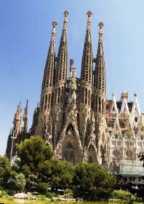 Собор Sagrada Familia в Барселоне планируют достроить к 2026 году