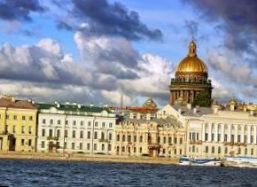 Более 20 зданий в Петербурге могут лишиться верхних этажей