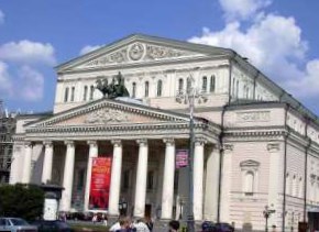 Почти тысяча реставраторов восстанавливает Большой театр